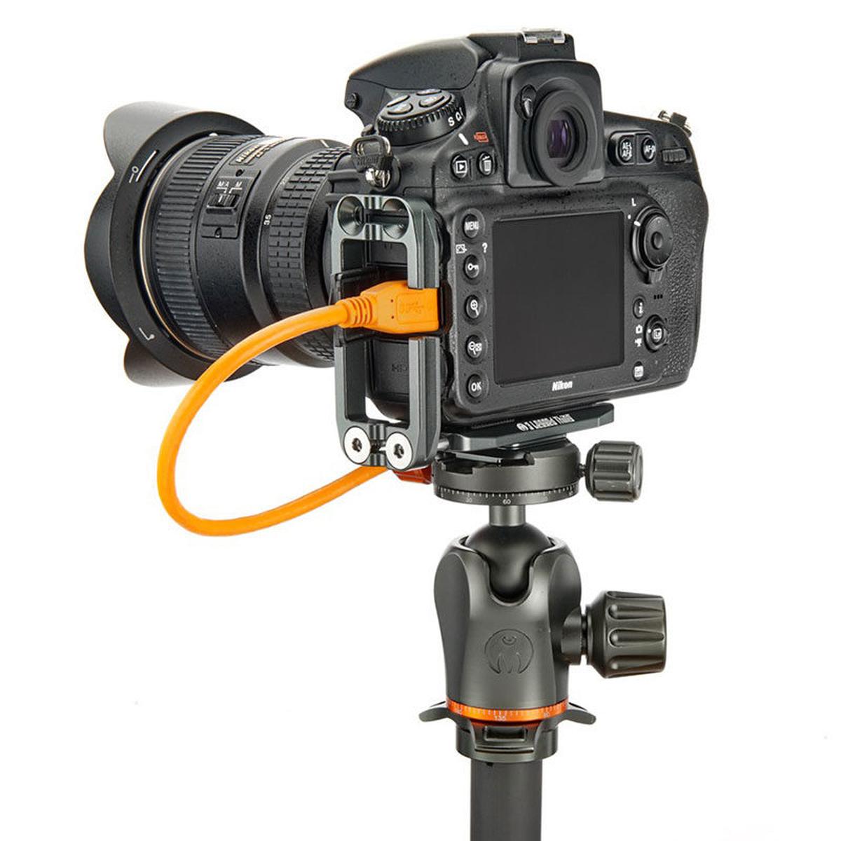 3_legged_thing_ellie_with_peak_design_capture_base_grijs_050354980602 3_legged_thing_ellie_with_peak_design_capture_base_grijs_050354980602