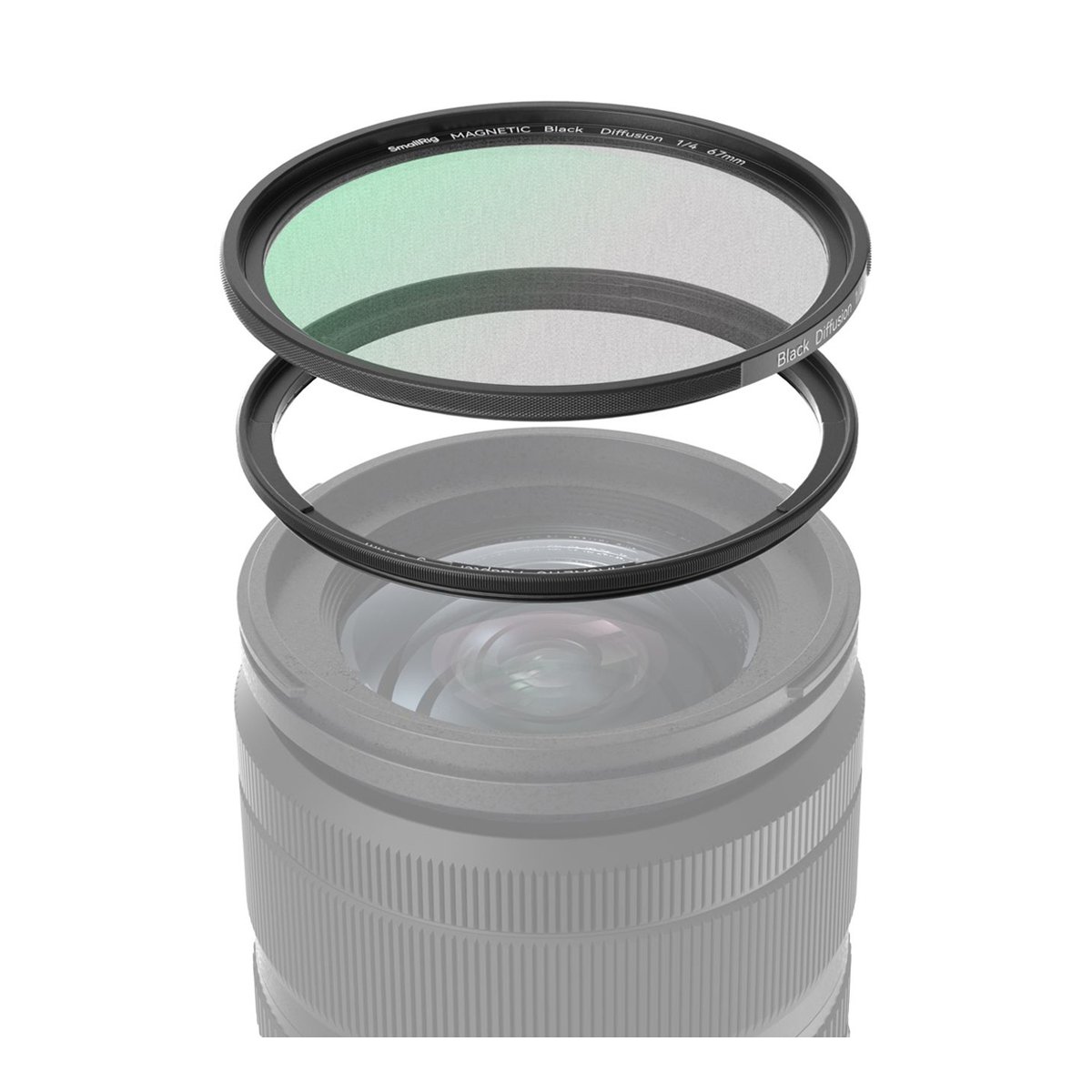 SmallRig 4583 Attachable 1/4 Effect Black Mist Filter 67 mm - Anwendungsbeispiel: Magnetischer Filter und Adapterring über Objektiv schwebend