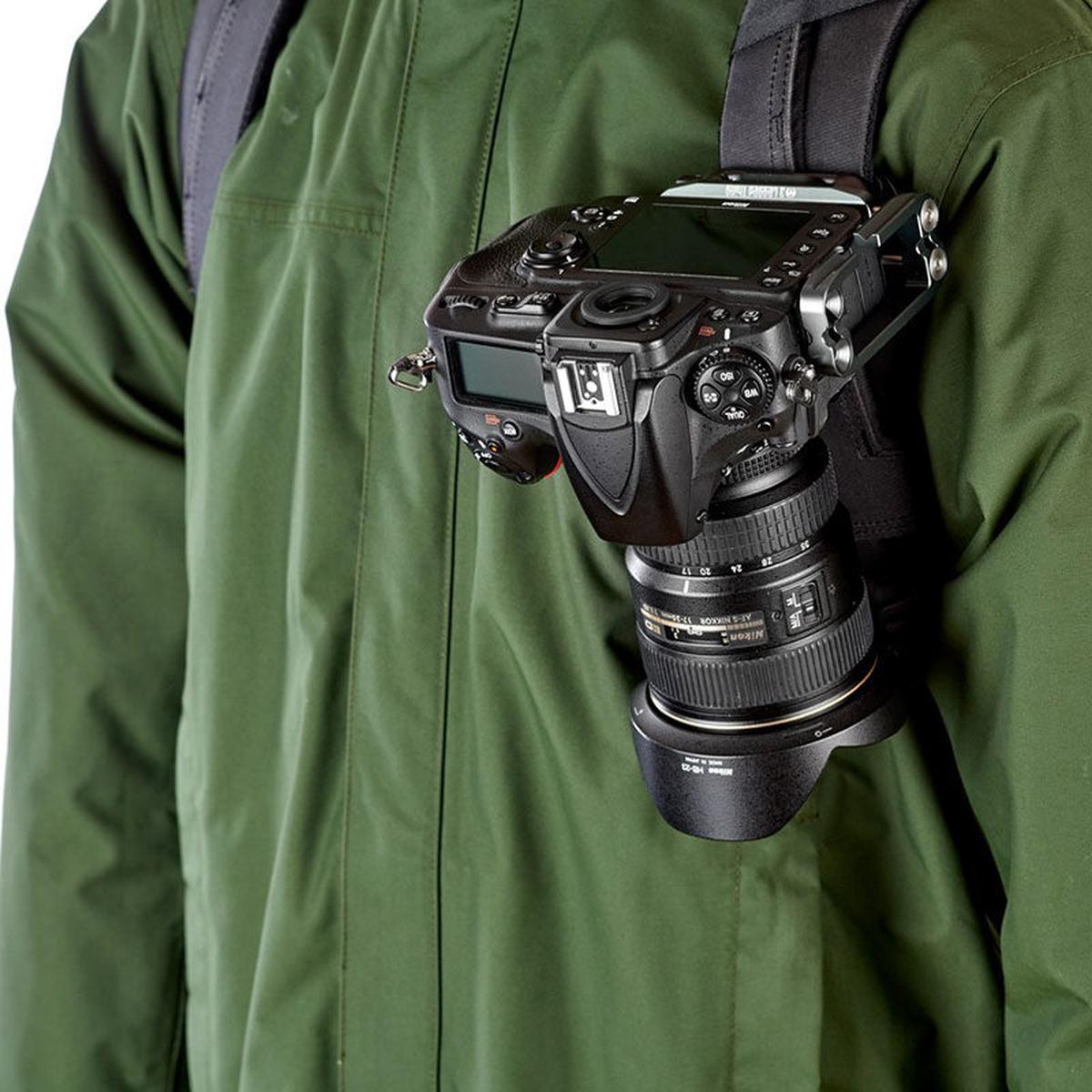 3_legged_thing_ellie_with_peak_design_capture_base_grijs_050354980602 3_legged_thing_ellie_with_peak_design_capture_base_grijs_050354980602