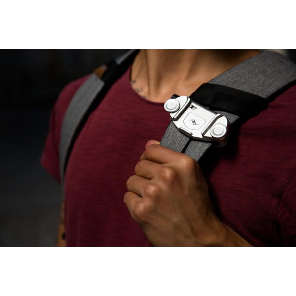 Peak Design Capture Clip v3 inkl. Standard Plate - Silver (Silberfarben) - Kameraclip zum Tragen von