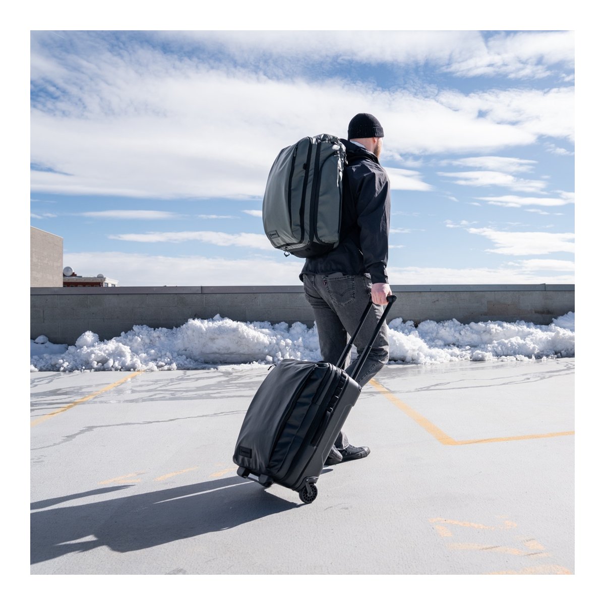 WANDRD Transit Carry-On Roller Black Essential+ Bundle