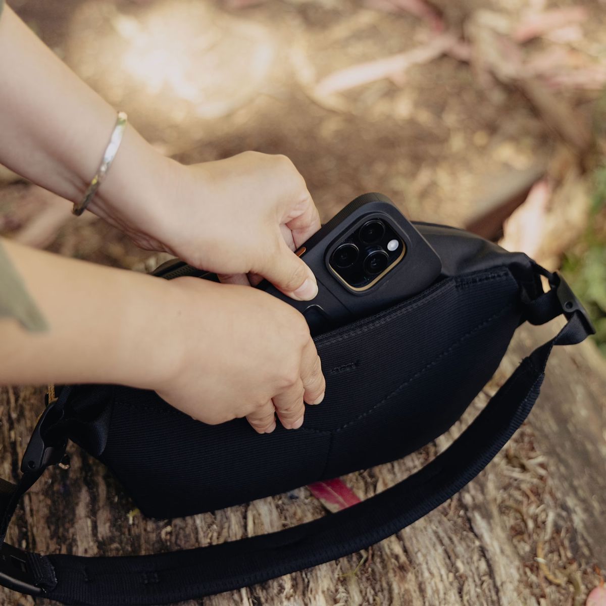 Peak Design Outdoor Sling 4L Schwarz