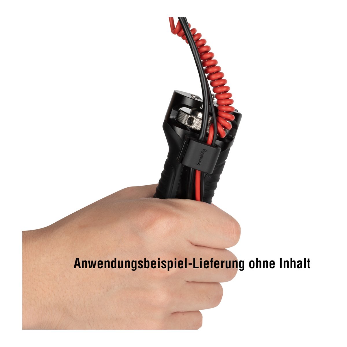 SmallRig 3685 Kamera-Kabelklemme - Anwendungsbeispiel: Hand hält schwarzen Griff mit rotem Spiralkabel. SmallRig 3685 Kamera-Kabelklemme - Anwendungsbeispiel: Hand hält schwarzen Griff mit rotem Spiralkabel.