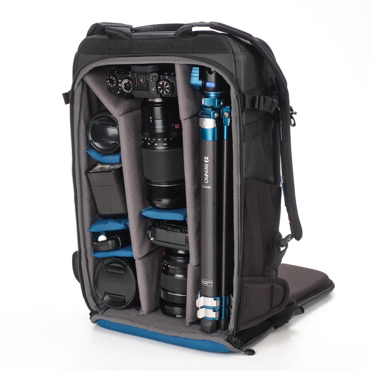 Benro MiniBird 3-Sektionen Carbonfaser-Stativ mit N00P Kopf Ansicht Rucksack