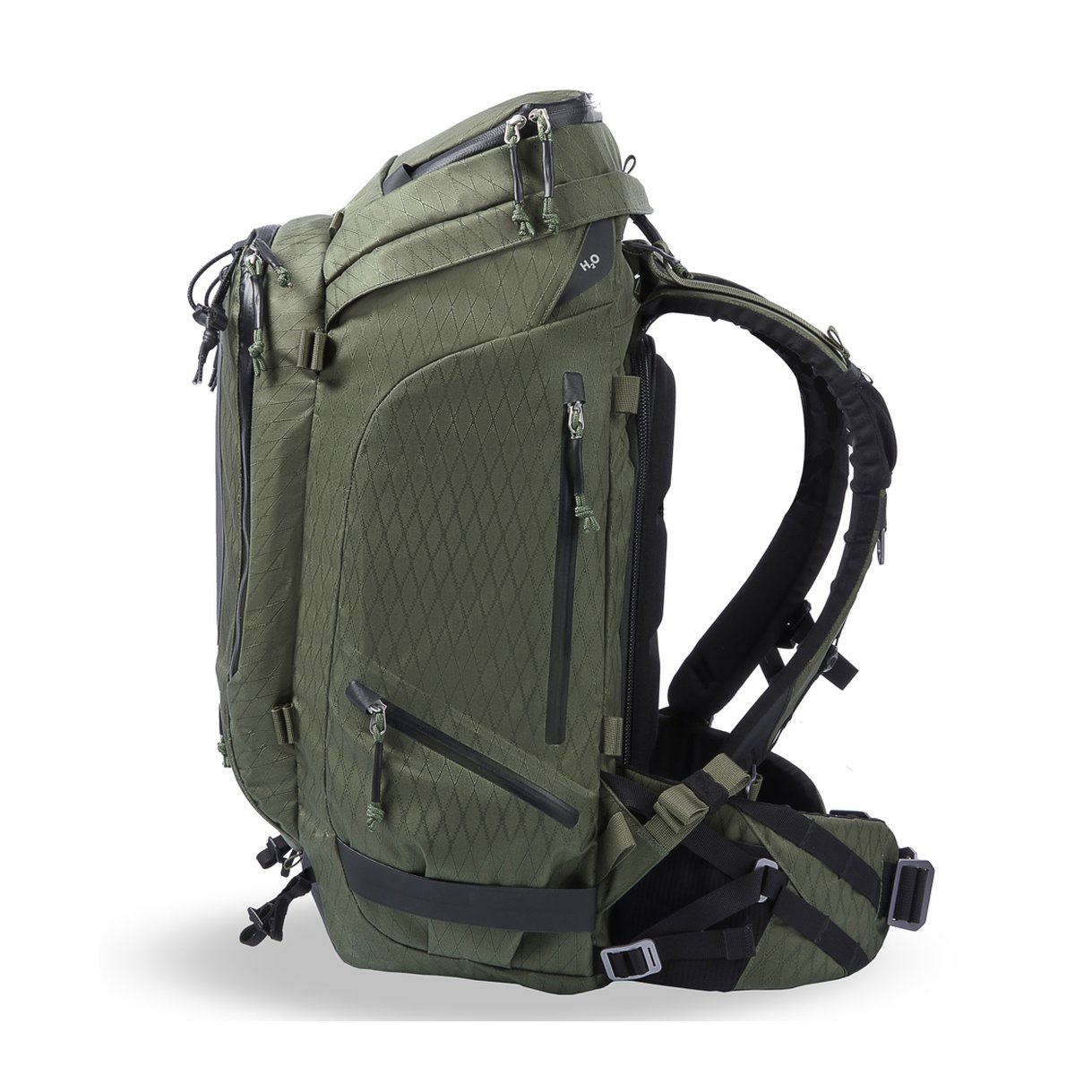 F-Stop DuraDiamond Tilopa - Zypresse - Grüner Outdoor-Rucksack, Seitenansicht mit Tragesystem. F-Stop DuraDiamond Tilopa - Zypresse - Grüner Outdoor-Rucksack, Seitenansicht mit Tragesystem.
