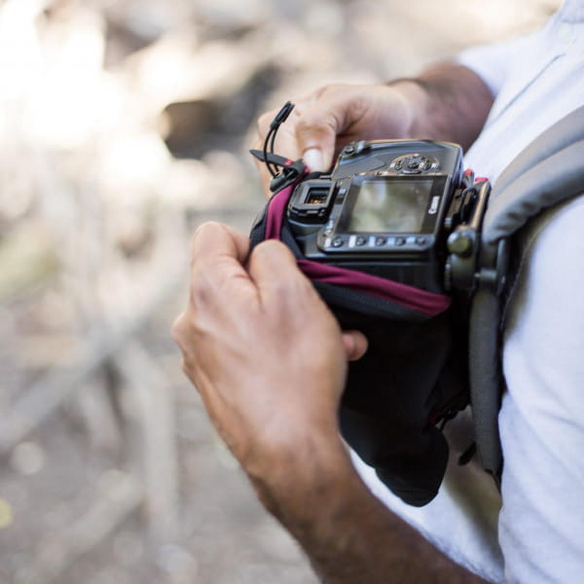 Peak Design Shell Medium (M) - Wetterfeste Schutzhülle für kleine bis mittlere DSLR-Kameras inkl. Ob
