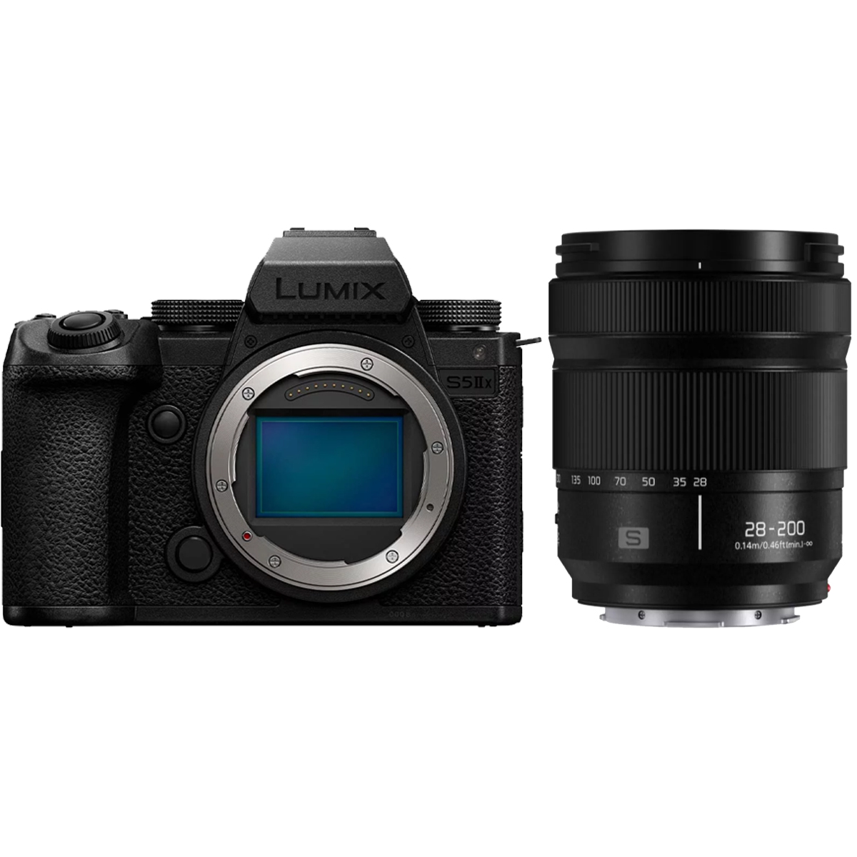 Panasonic Lumix DC-S5 II X +  Panasonic 28-200 mm 1:4,0-7,1 S Makro O.I.S.