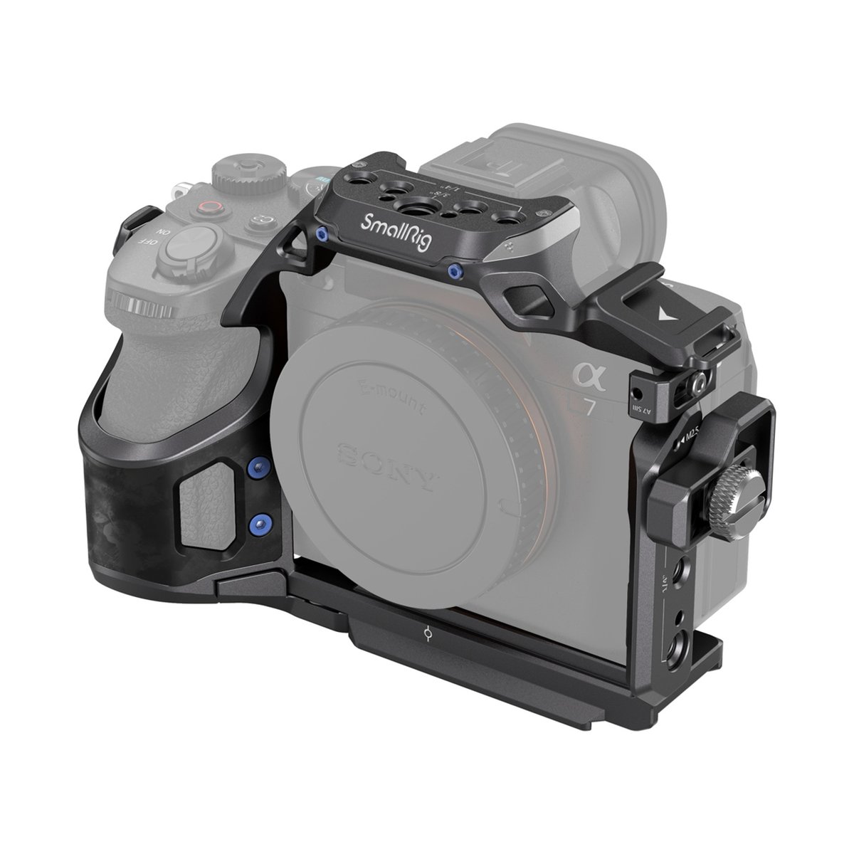 SmallRig 4308 Rhinoceros Basic Cage Kit für Sony Alpha 7R V/IV/7S III - Anwendungsbeispiel: SmallRig Kamera-Cage am Kamerabody, schräg hinten rechts.