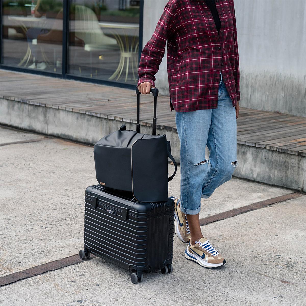 pgytech_onego_air_backpack_20lobsidian_black_050253971019