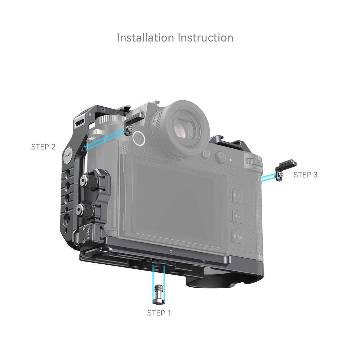 SmallRig 4510 Cage Kit for Leica SL3 - Montageanleitung Kamerakäfig: Rückansicht der Kamera mit blauen Pfeilen, die die Befestigung in 3 Schritten zeigen.