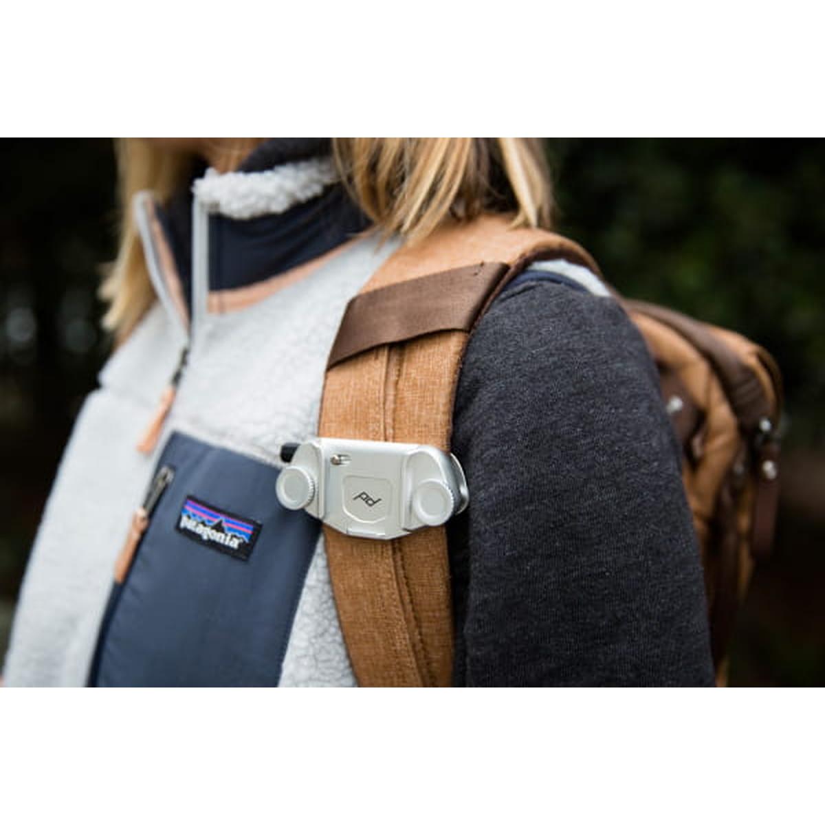 Peak Design Capture Clip v3 - Silver (Silberfarben) - Kameraclip zum Tragen von DSLR-/DSLM-Kameras a