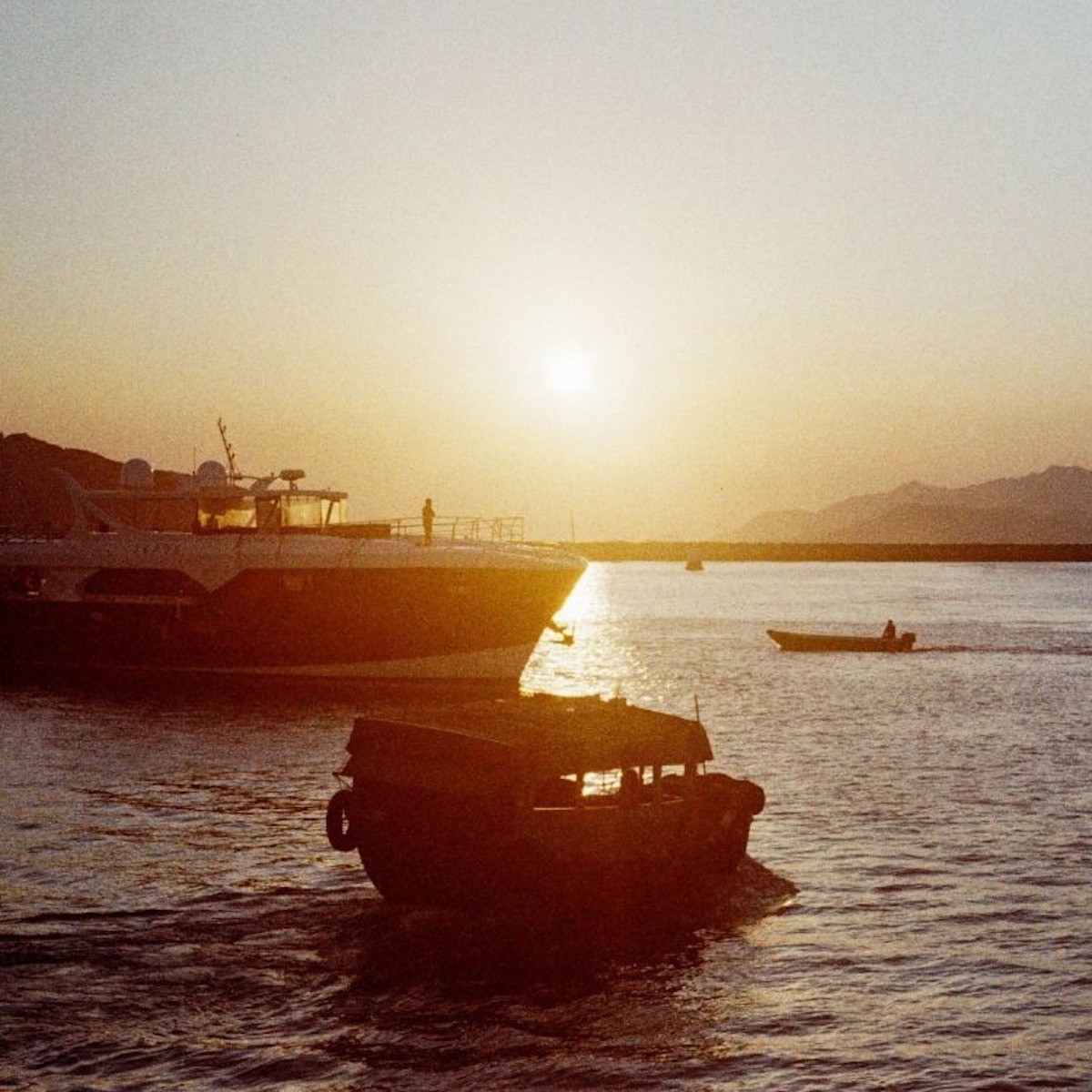 Lomography Lomo Chrome Color ’92 35 ISO 400 Sun-Kissed Film