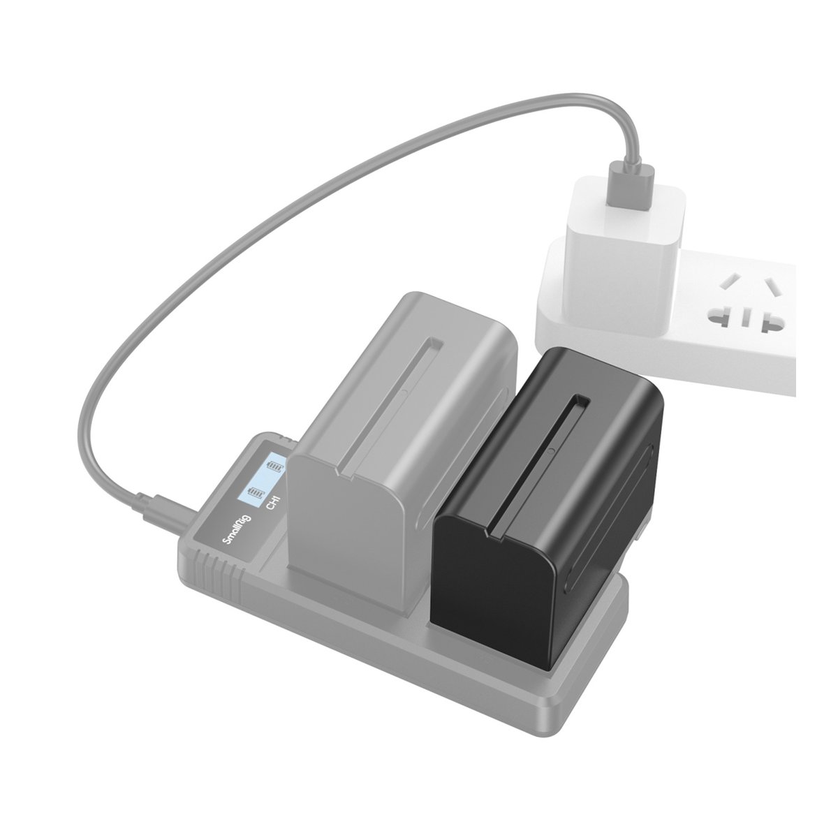 SmallRig 4073 NP-F970 Camera Battery, Li-Ion Akku - Anwendungsbeispiel: Zwei Kamera-Akkus werden in einem SmallRig Dual-Ladegerät über einen Netzadapter geladen.