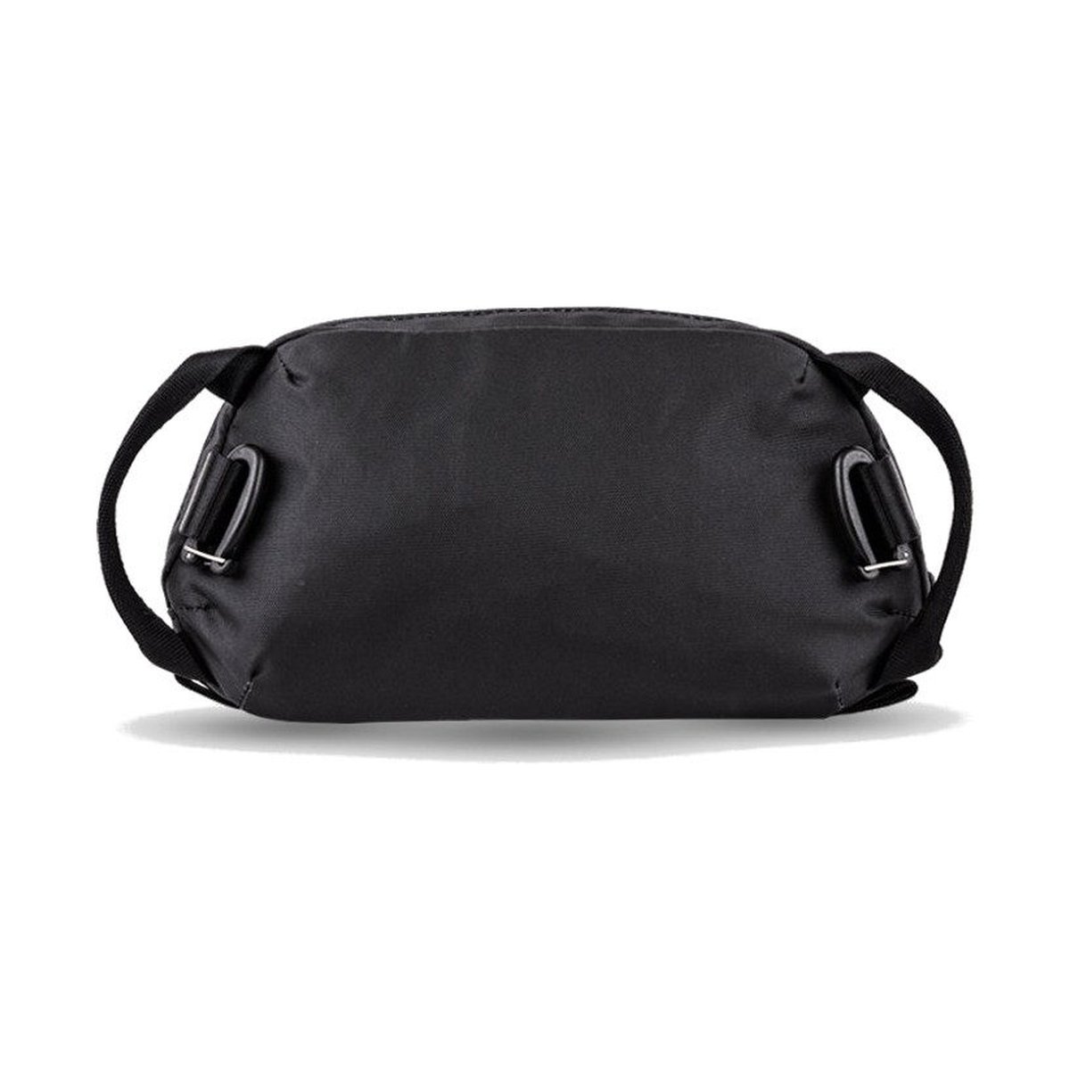 WANDRD Toiletry Bag Medium - Unterseite der schwarzen Tasche WANDRD Toiletry Bag Medium - Unterseite der schwarzen Tasche