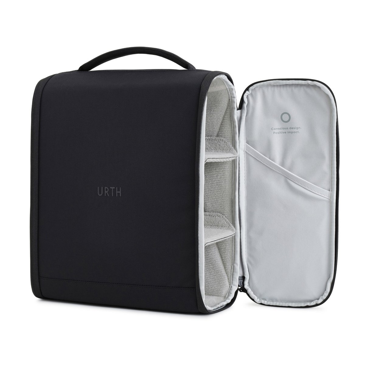 Urth Norite Camera Insert (Schwarz) - Frontansicht: Geöffneter Urth Organizer mit hellgrauen Fächern und Innentasche.
