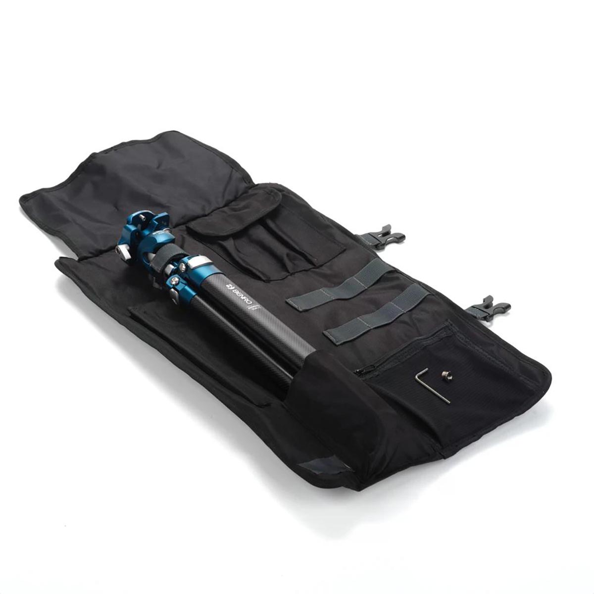 Benro Cyanbird Carbon-Stativ mit FS30-Kopf komplett eingeklappt in Tasche