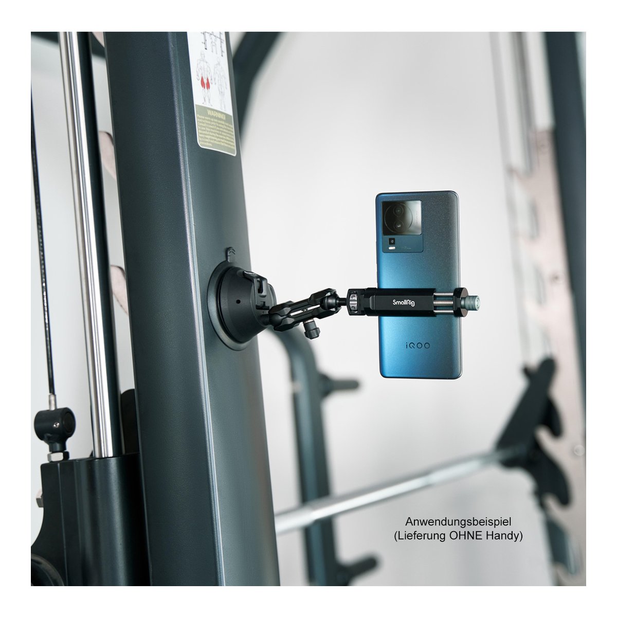 SmallRig 4275 SC-1K Portable Suction Cup Mount Support Kit, Saugnapf+Handyhalter - Anwendungsbeispiel: Smartphone-Halterung am Fitnessgerät, seitliche Ansicht.