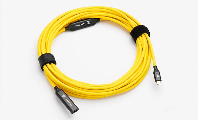 Cobra Tether USB-C Verlängerungskabel 10 Meter – Gelb Gelbes 10 Meter USB-C Verlängerungskabel von Cobra Tether mit Verstärkungsmodul für stabile 10 Gbit Übertragung