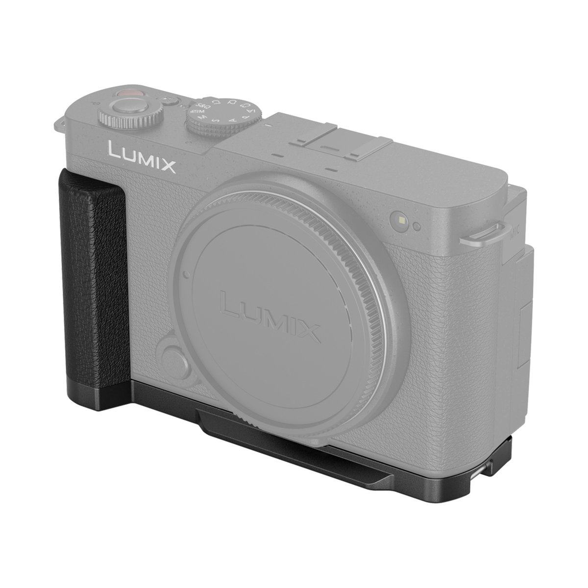 SmallRig 4517 L-förmiger Griff für Panasonic Lumix S9 - Anwendungsbeispiel: Schwarzer Kameragriff an einer Lumix Kamera, schräg von vorn.
