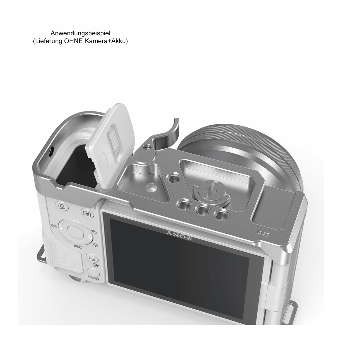 SmallRig 3524 Erweiterungsgriff Sony ZV-E10, silber - Anwendungsbeispiel Kamerakäfig auf Kamera, Detailansicht offenem Batteriefach.