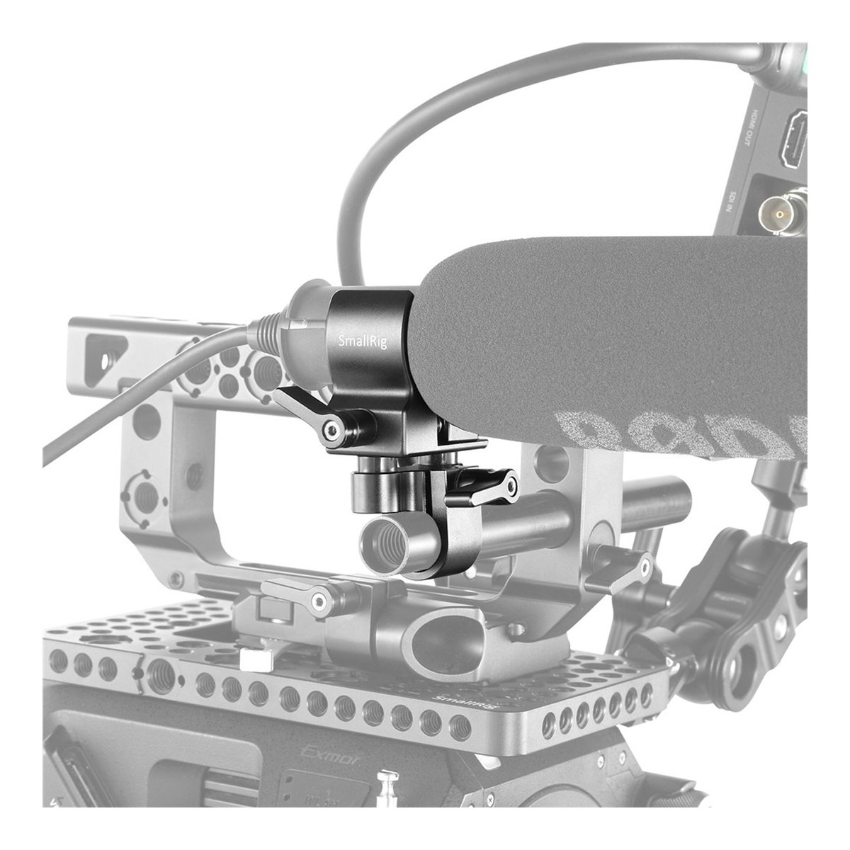 SmallRig 1993B Universal Shotgun Mikrofon Halterung - Anwendungsbeispiel: SmallRig Mikrofonhalterung, die ein Mikrofon an einem Kamera-Rig hält SmallRig 1993B Universal Shotgun Mikrofon Halterung - Anwendungsbeispiel: SmallRig Mikrofonhalterung, die ein Mikrofon an einem Kamera-Rig hält