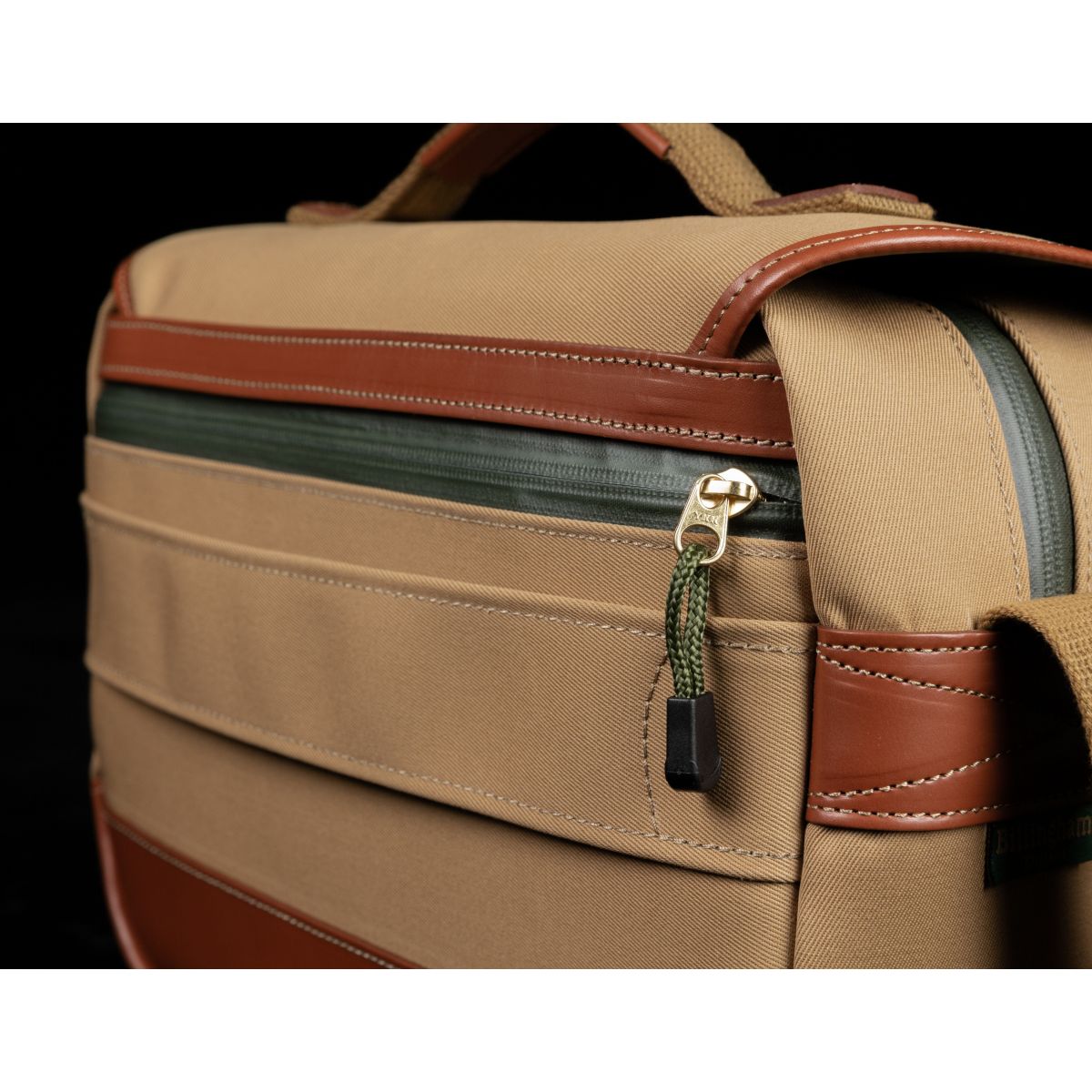 Billingham Mini Eventer Kamera / Tablet Tasche - Khaki FibreNyte / Schokoladenleder