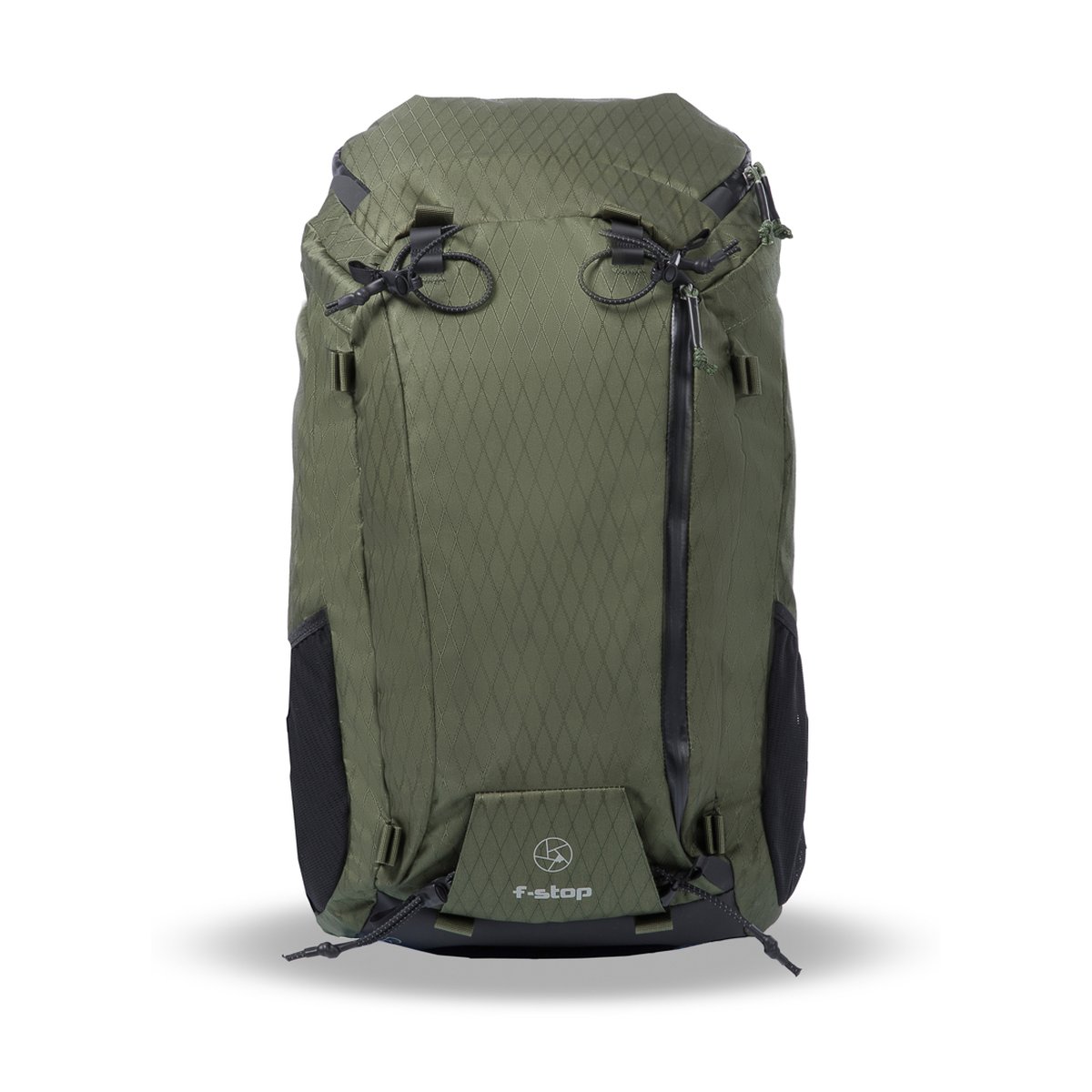F-Stop DuraDiamond Ajna - Zypresse - Frontansicht des grünen F-stop Rucksacks F-Stop DuraDiamond Ajna - Zypresse - Frontansicht des grünen F-stop Rucksacks