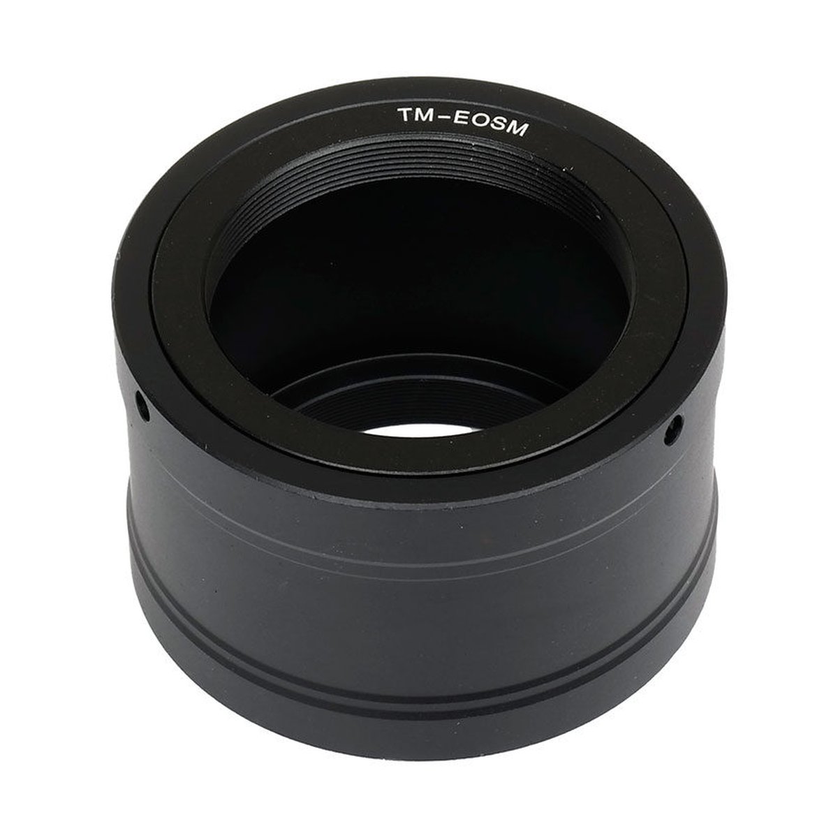 Caruba T-Mount Adapter Canon EOS M - Schräge Ansicht eines schwarzen Adapterrings mit TM-EOSM Aufschrift.