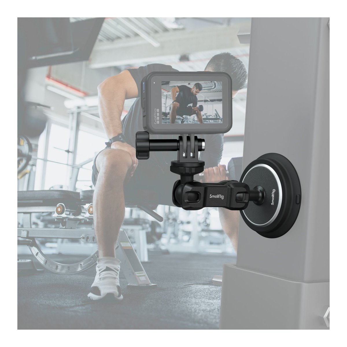 SmallRig 4466 Magic Arm Magnetischer Saugnapf-Halterungssatz f.Action-Kameras - Anwendungsbeispiel: GoPro Kamera mit Magnethalterung an Fitnessgerät im Einsatz.