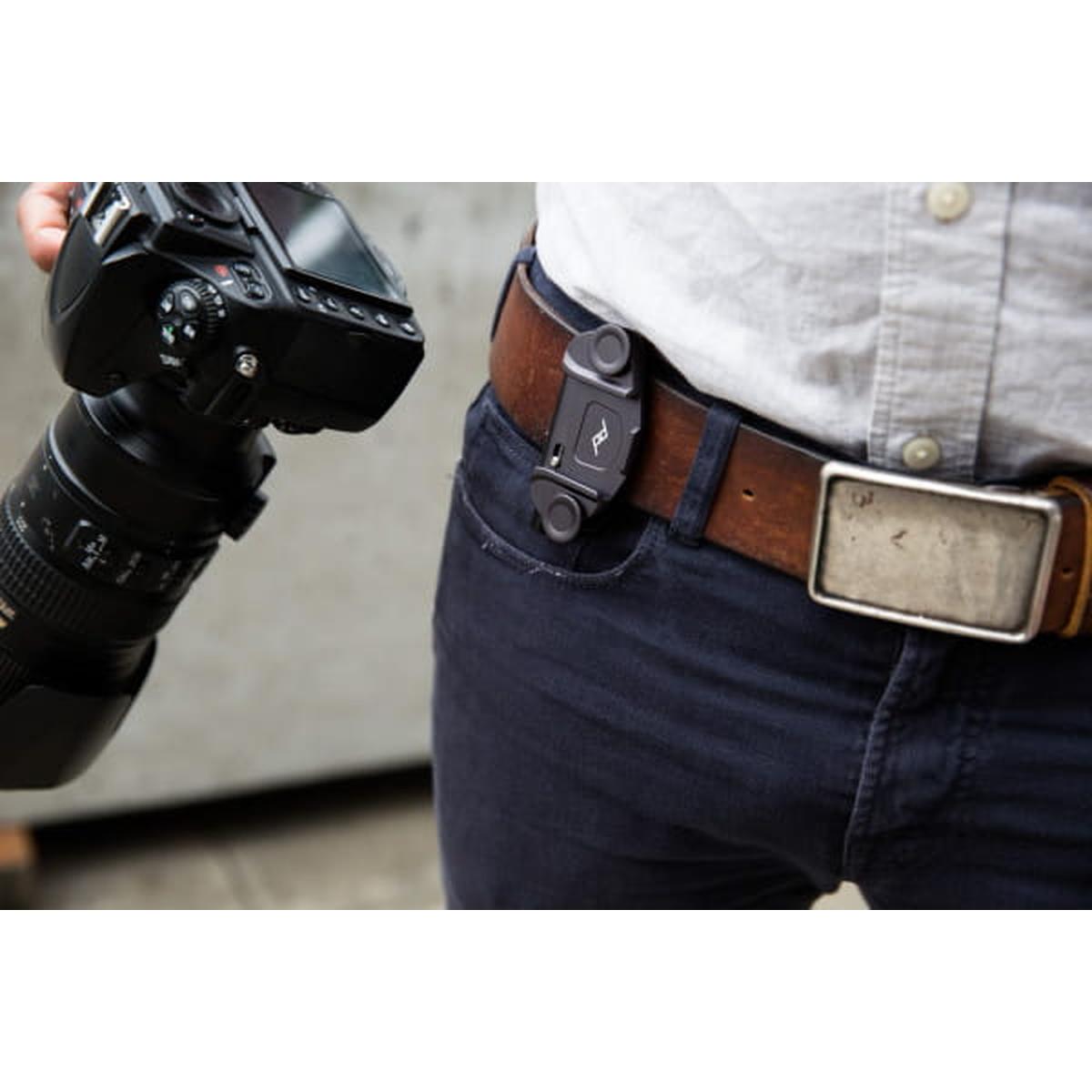 Peak Design Capture Clip v3 - Silver (Silberfarben) - Kameraclip zum Tragen von DSLR-/DSLM-Kameras a