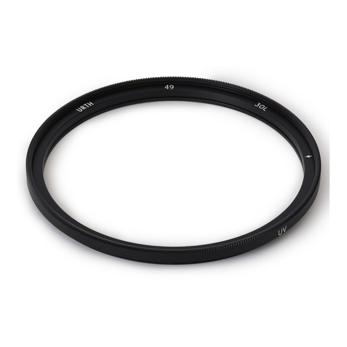 Urth 49mm Magnetic UV (Plus+) - Urth 49mm UV-Filter, schräg von oben, mit Logo und 49mm/UV-Beschriftung deutlich sichtbar