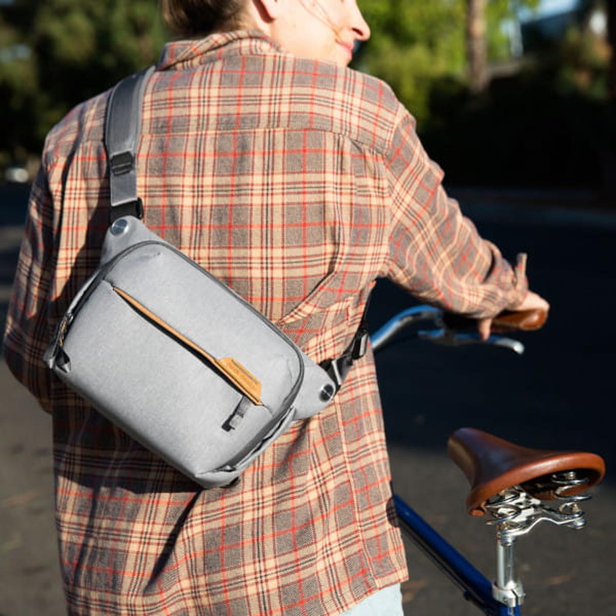 Peak Design Everyday Sling 3L V2 Ash (Hellgrau)