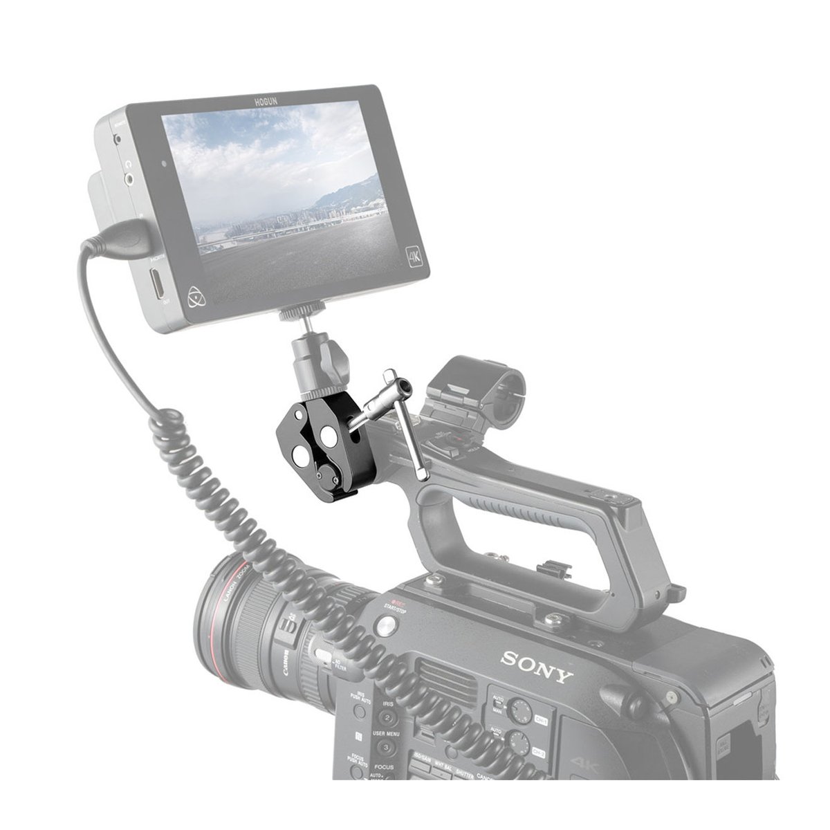 SmallRig 735 Super Clamp mit 1/4" und 3/8" Gewinde - Anwendungsbeispiel: Monitor an Kameragriff befestigt mit der Klemmhalterung.