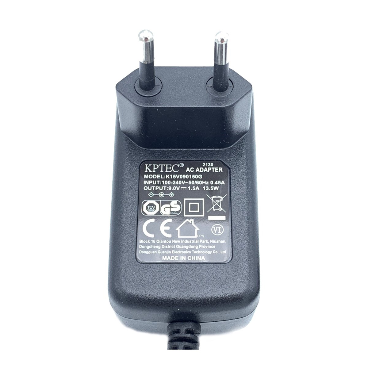 Godox P120C - power supply - Detailansicht der Beschriftung eines schwarzen KPTTEC AC-Adapters