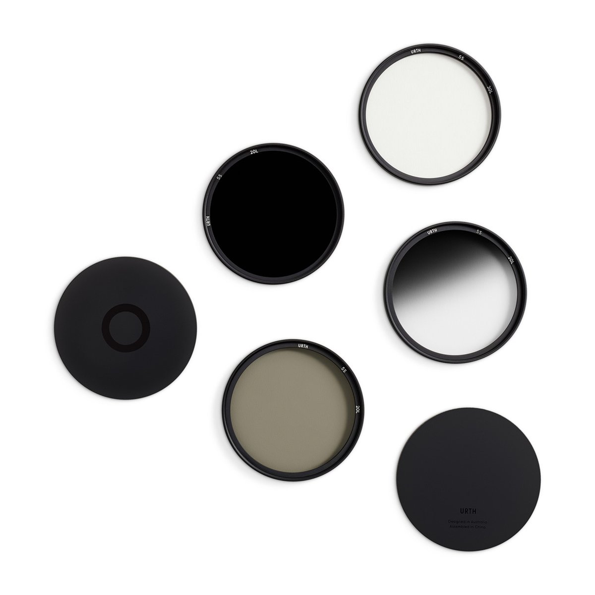 Urth 55mm UV, Circular Polarizing (CPL), ND64, Soft Grad ND8 Objektivfilter Kit (Plus+) - Lieferumfang: Vier Urth Kamerafilter und zwei Kappen auf weißem Hintergrund