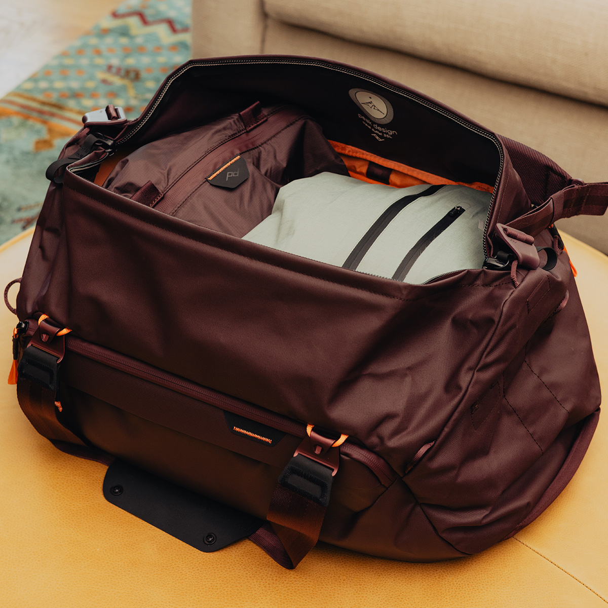 Peak Design Travel Duffel 35L Reisetasche Eclipse (Rot)