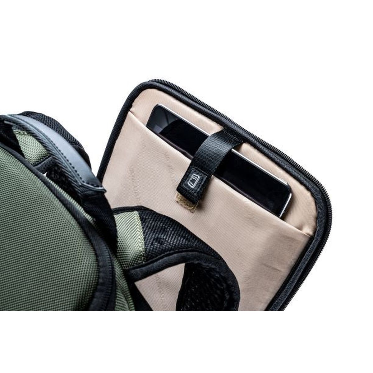 Vanguard VEO Select Slim 37BRM 