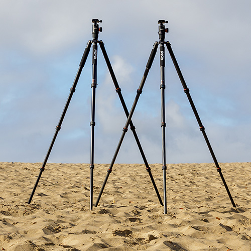 Rollei C5i und C6i Carbonstativ im Outdoor-Einsatz: stabiler Stand im Sand bei Wind und Wetter