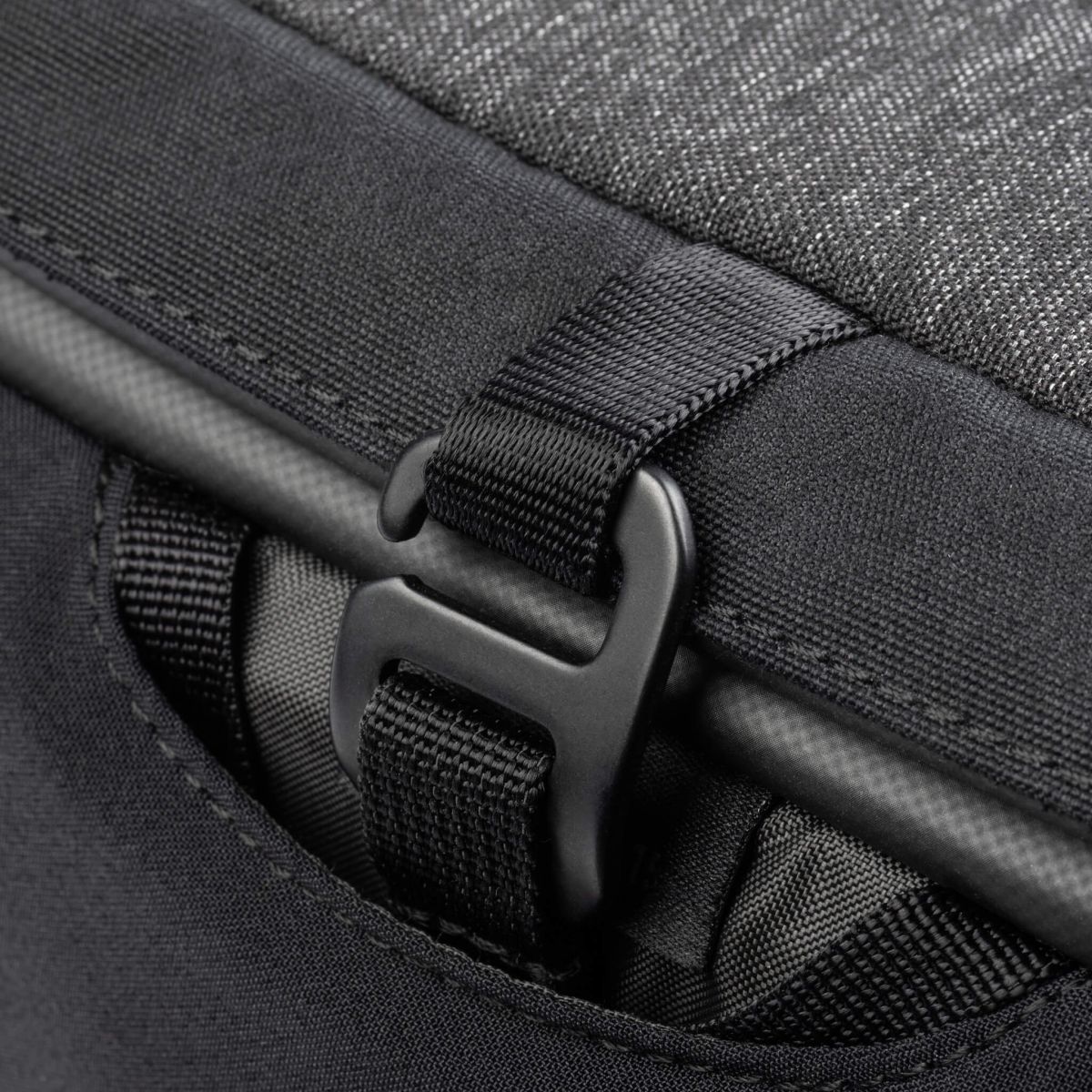 Thinktank SpeedTop Crossbody 10 Graphite