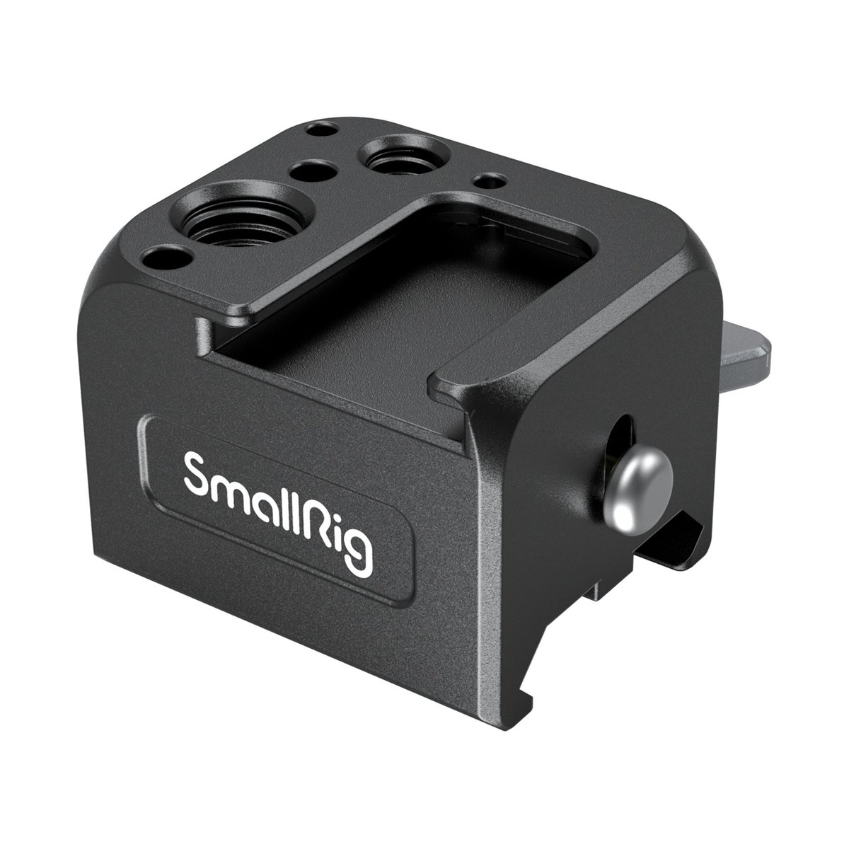SmallRig 3025 Klammer-Zubehörhalterung für DJI RS 2/RSC 2/RS 3/RS 3 Pro - Ansicht von schräg oben auf einen schwarzen SmallRig Blitzschuhadapter mit verschiedenen Gewinden.