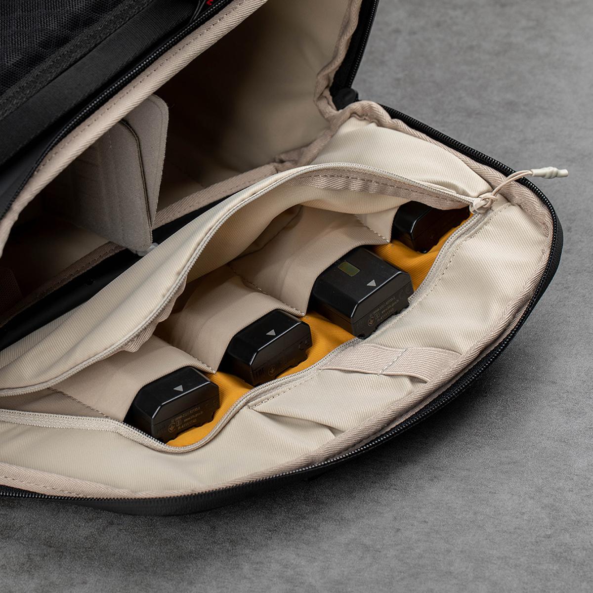 pgytech_onego_air_backpack_20lobsidian_black_050253971019