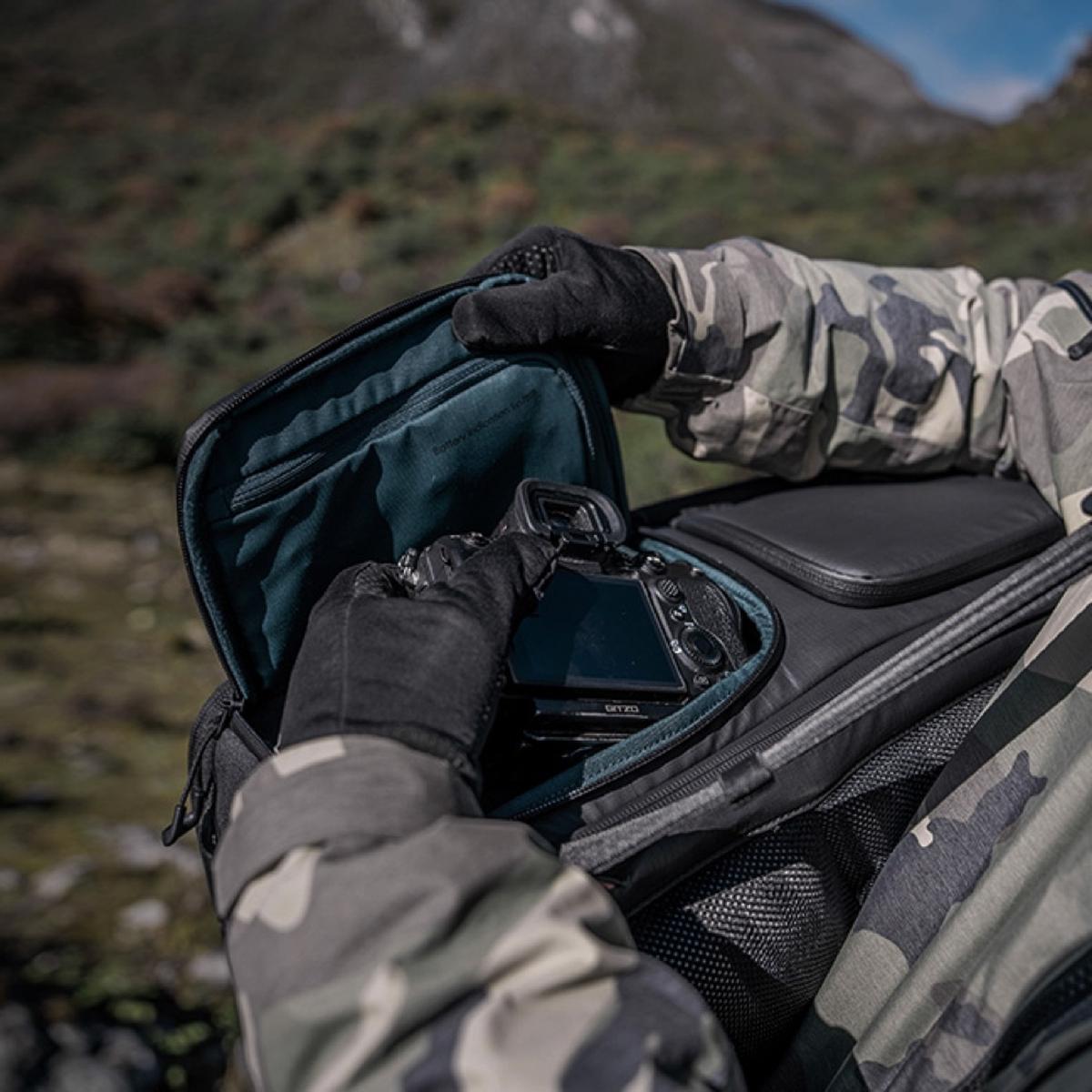 pgytech_onemo_2_backpack_25l_space_black_050253971015