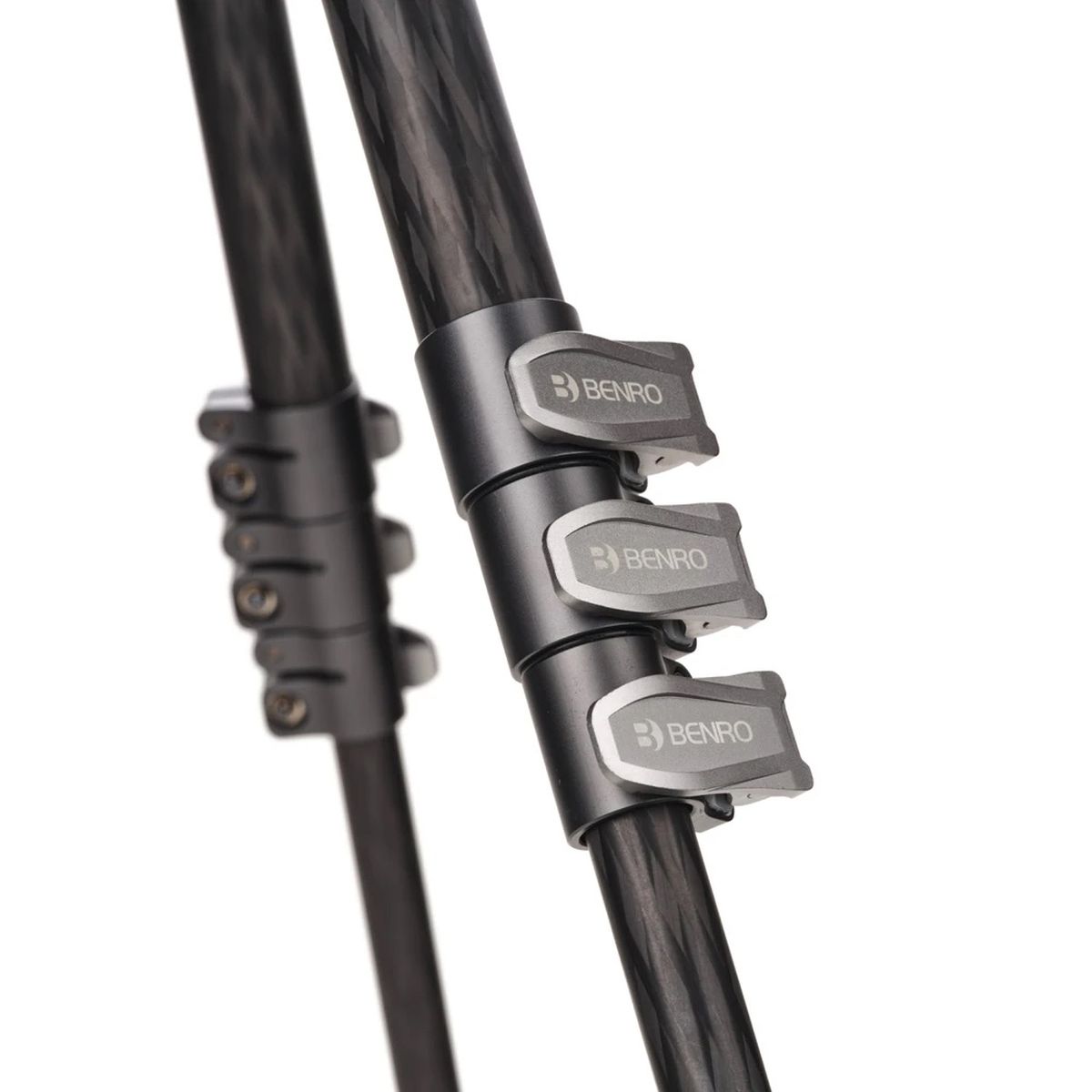 Benro Mammoth TMTH34CF 4-Sektionen Detailaufnahme Klappverschlüsse
