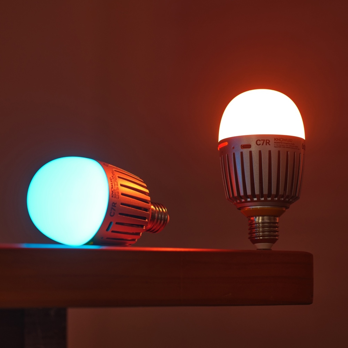 Godox C7RB KNOWLED RGBWW Creative Bulb (E27)