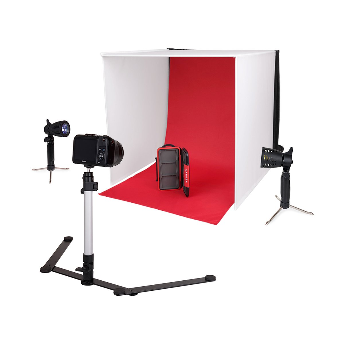 Caruba Tragbares Fotostudio 40x40x40cm mit Separaten Halogenlampen - Komplettes Produktfotografie-Set in Gebrauch: Leuchtzelt mit rotem Hintergrund, Kamera auf Stativ, 2 Leuchten.