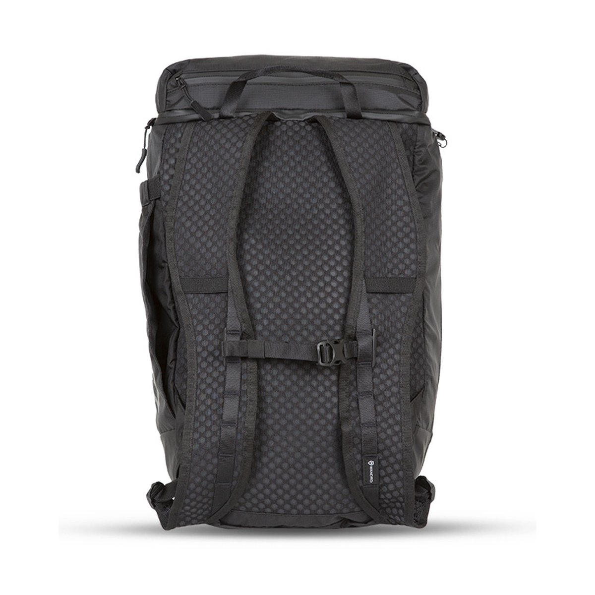 WANDRD VEER 18 - BLACK - Rückansicht des schwarzen Rucksacks mit Schultergurten und atmungsaktiver Rückenpolsterung