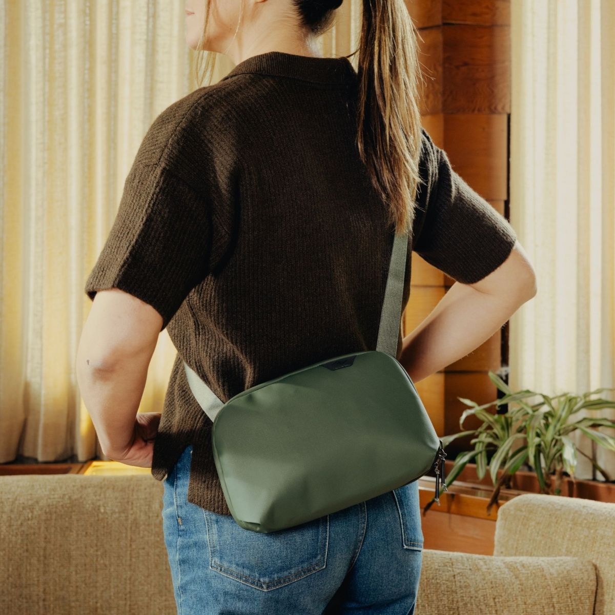 Peak Design Travel Crossbody 3L Sage Anwendungsbeispiel