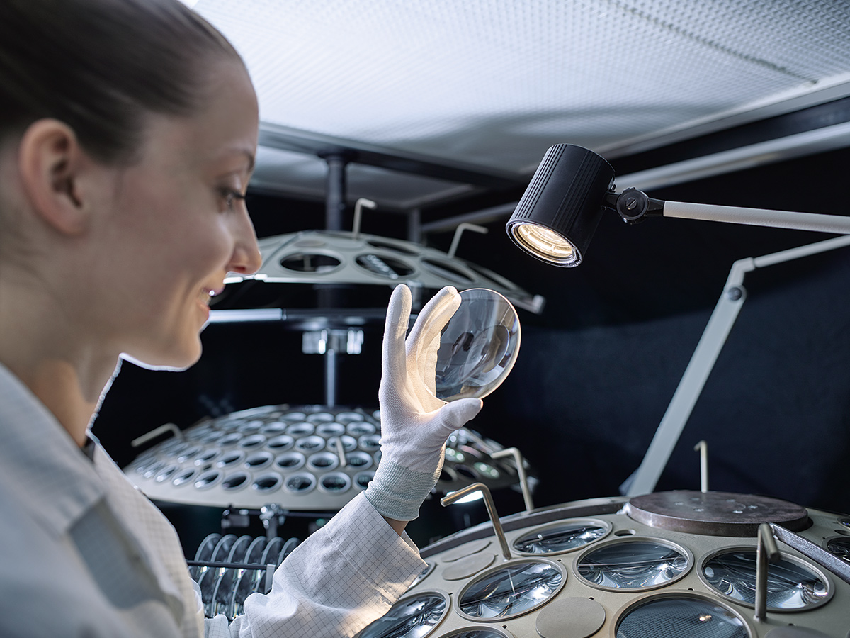 Produktion Swarovski Optik Ferngläser