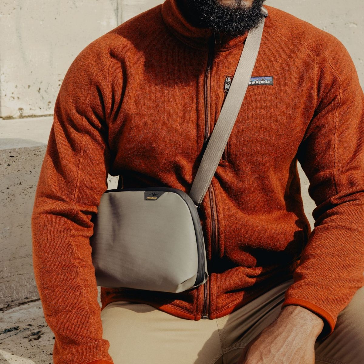 Peak Design Travel Crossbody 3L Stone Anwendungsbeispiel