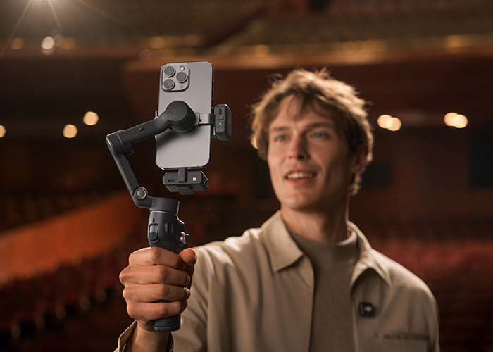 DJI Mic 3 Sender und Empfänger im Einsatz mit Smartphone für Vlogs